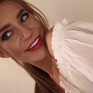 Meet your Posher, Zoe